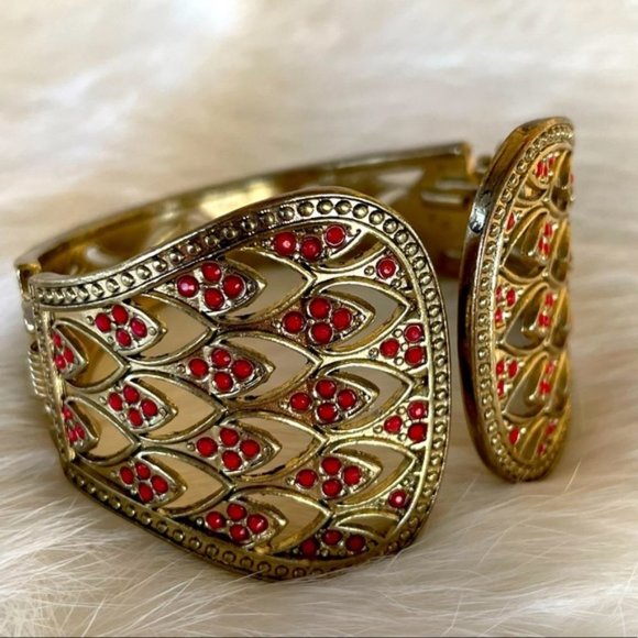 Jewelry - Rhinestone cuff bracelet